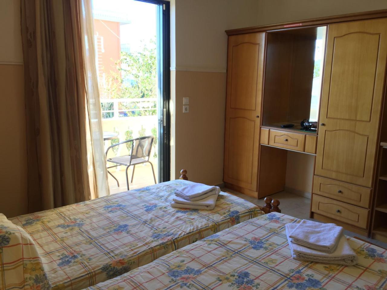 ארילס Eleni Apartments מראה חיצוני תמונה