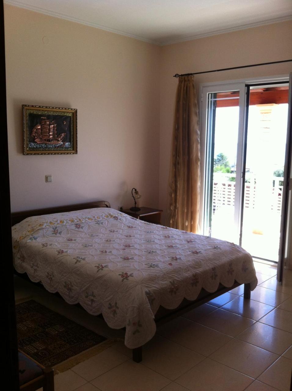 ארילס Eleni Apartments מראה חיצוני תמונה